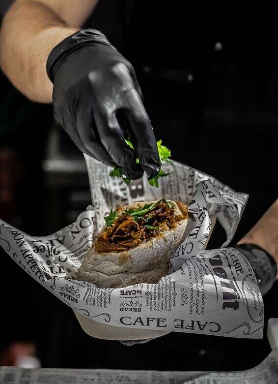 שווארמה טבעונית של קפה כרכור // צילום: סהר גדסי